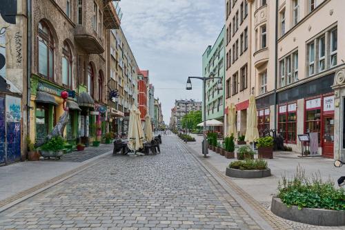 Heart of Wroclaw Uniwersytecka by Noclegi Renters - image 5