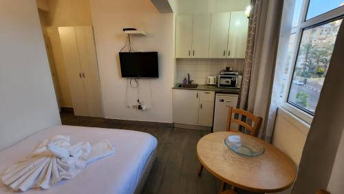 1 double bed