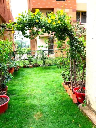 Entire 3 bedroom Duplex Villa with Garden at Vedic — Hotel in Kolkata