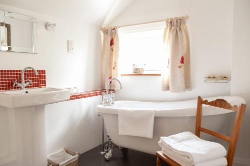 Belmont Bed and Breakfast - image 7