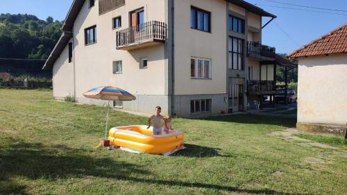 Kacara in Arilje