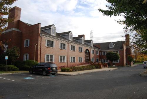 Colts Neck Inn Hotel