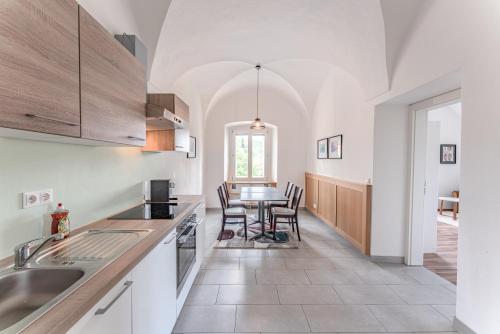 مطبخ, Ferienwohnungen im Kloster in Gars Am Kamp