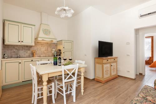 Casa Vacanze Alessandro 2 4