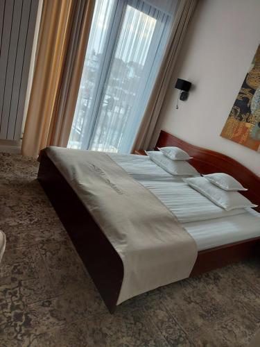 Deluxe Double or Twin Room with Balcony