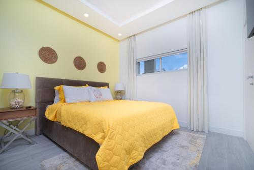 Luxury 1 bed apartment near Seven Mile Beach at The Grove - Villa Pina Colada