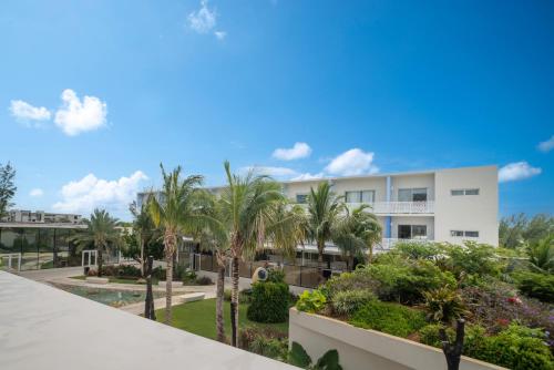 Luxury 1 bed apartment near Seven Mile Beach at The Grove - Villa Island Life