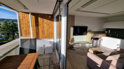 Apartment No. 29 - Riviéra Lipno nad Vltavou 511 (Apartment No. 29 - Riviera Lipno nad Vltavou 511) in ลิพโน นาด เวลทาวู