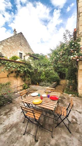 La Maison de Louise Chinon #chateaux #vignobles - Location saisonnière - Chinon