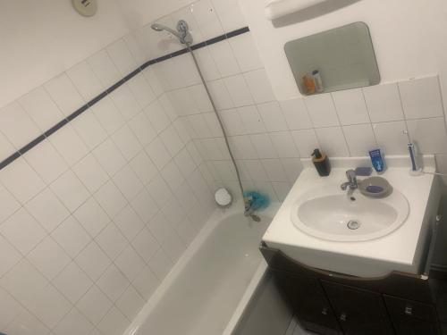 Belle chambre privée dans un appartement à Nogent sur Marne