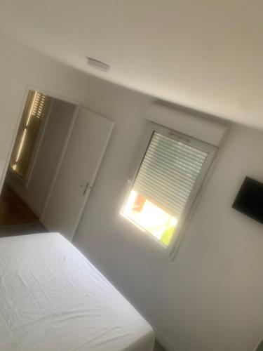 Belle chambre privée dans un appartement à Nogent sur Marne (Belle chambre privee dans un appartement a Nogent sur Marne) in Ноге сюр Марн