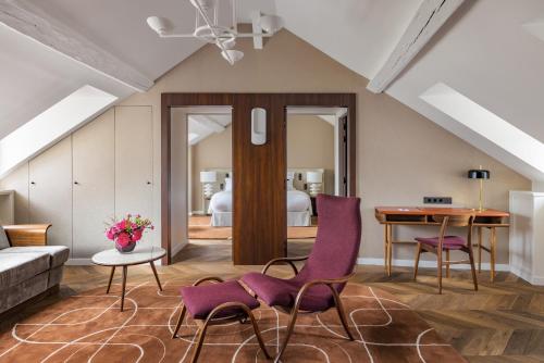 Le Saint Hotel Paris - main image