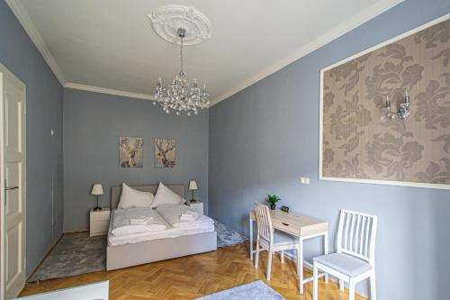Luxury Central 150m2 Apartment on Wencelas Square with Private Garage, Praha (fotografie 9)