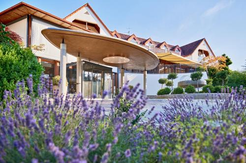  Ayurveda Resort MANDIRA, Pension in Bad Waltersdorf
