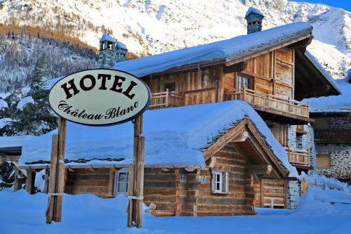  Relais du Chateau Blanc in 11016 La Thuile