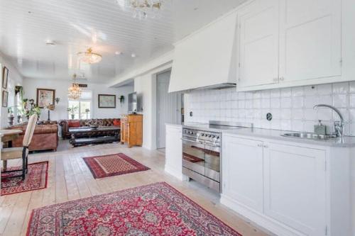 Villa 25min från Jönköping, panorama utsikt (Villa 25min fran Jonkoping, panorama utsikt) in Galleberga