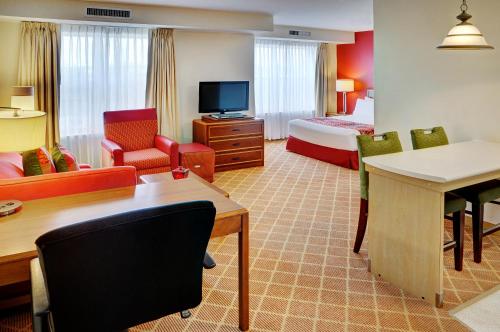 Lakeview Signature Inn Calgary Airport In Ab Canada