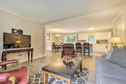 Charming Sanford Hideaway Home with Large Yard in Sanford, USA