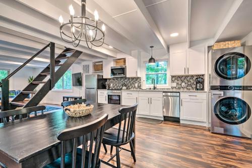 Private Hot Tub & Fire Pit: Family Broadway Cabin in New Market (VA)