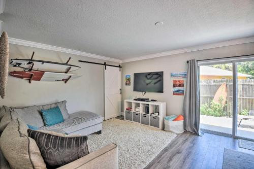 New Smyrna Beach Townhome, Walk to Bay Access! in New Smyrna Beach, USA