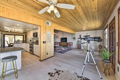Chic Joshua Tree Pad with Mountain Views and Hot Tub in Twentynine Palms, USA