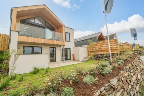 外部景觀, Porth Beach in 紐基海濱