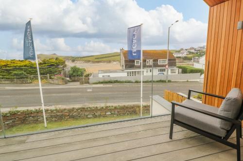 外部景觀, Porth Beach in 紐基海濱
