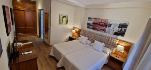 Hostal Santo Tomé - image 13