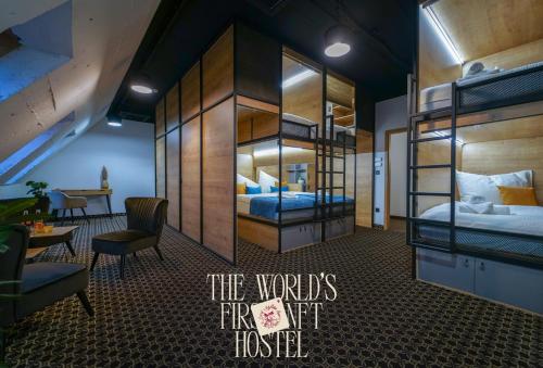 CHORS like a hotel - Capsule & NFT Boutique Hostel Bratislava - City Center, Bratislava
