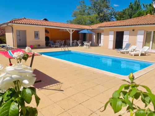 Villa de 4 chambres avec piscine privee jardin clos et wifi a Andernos les Bains a 2 km de la plage - Location, gîte - Andernos-les-Bains