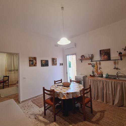 One-Bedroom Apartment image 3