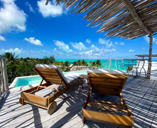 Punta Blanca Beach House — Main Photo