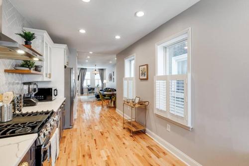 Trendy Fairmount Gem-5 star Location, Roof Deck, PARKING, GR8 for FAMILIES in Philadelphia, USA