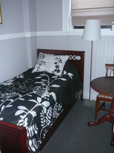 463 Beacon Street Guest House Image 27