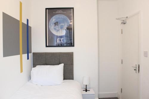 Single room, shared bathroom