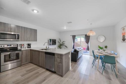 Amazing Townhouse 15 minutes from the Beach in Miami, USA