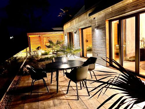 LuxApart Eifel mit privater Outdoor-Sauna