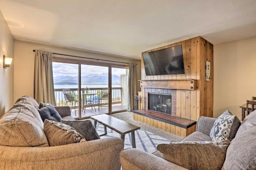 Lakefront Dillon Condo with Pool Access Near Skiing