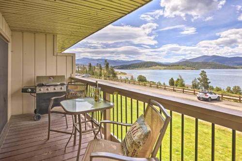 Lakefront Dillon Condo with Pool Access Near Skiing