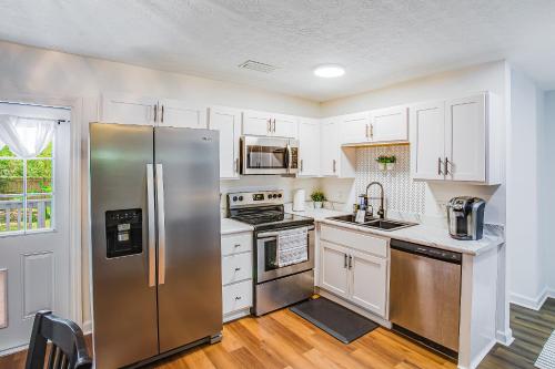 Riverside Hidden Gem W/ Triple Bunk Bed Mins to JAX DT/Riverside in Jacksonville, USA