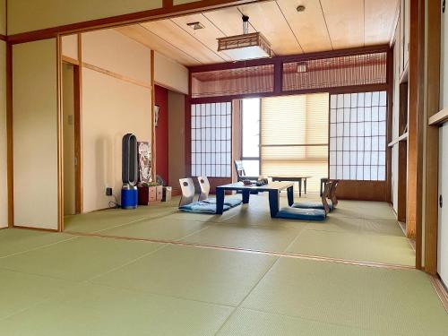 Japanese-Style Room