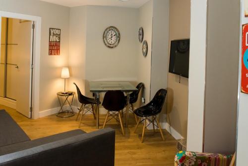 AB Apartamentos Museum - image 3