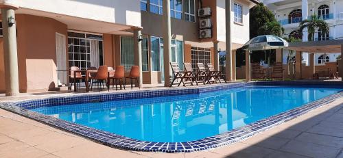 Rare and spacious pool villa , 10 minutes from KLCC & Pavillion