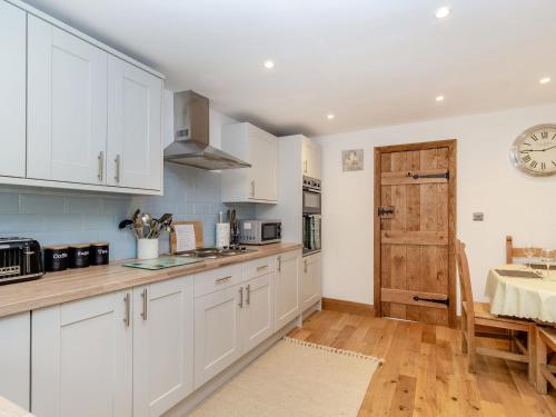 Фасада на хотела, Fox Bank Cottage in Adlington