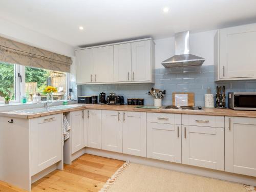 Фасада на хотела, Fox Bank Cottage in Adlington