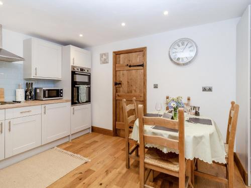 Фасада на хотела, Fox Bank Cottage in Adlington