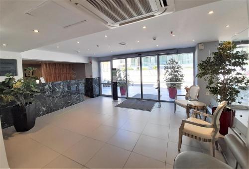 Elite Hotel - image 9