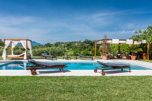  Villa Roberta in Serrungarina