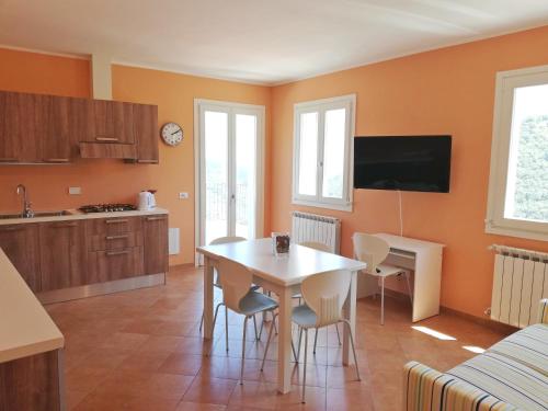 Tuvākā izklaides vieta, Case Vacanze Borgo Faraldi in Villa Faraldi