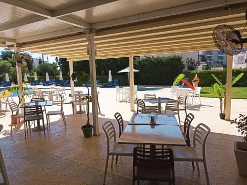 Mandalena Hotel Apartments - image 8